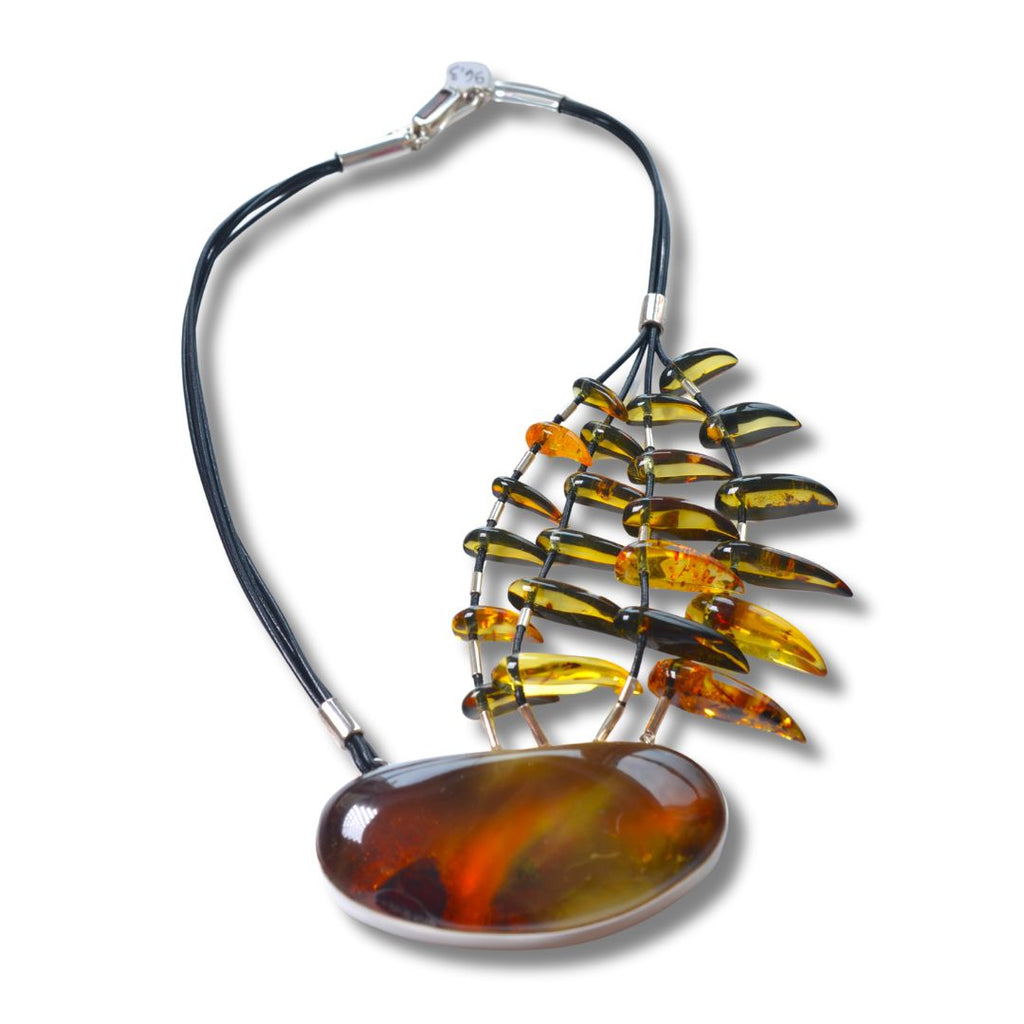 Aleksander Gliwinski Baltic Amber Designer